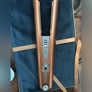 Dyson styler straighter